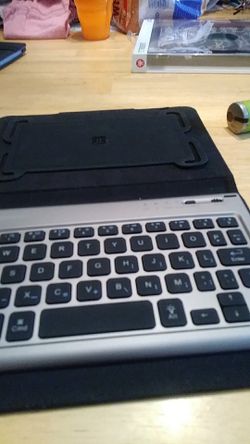 Universal Tablet Folio with removable backlit keyboard