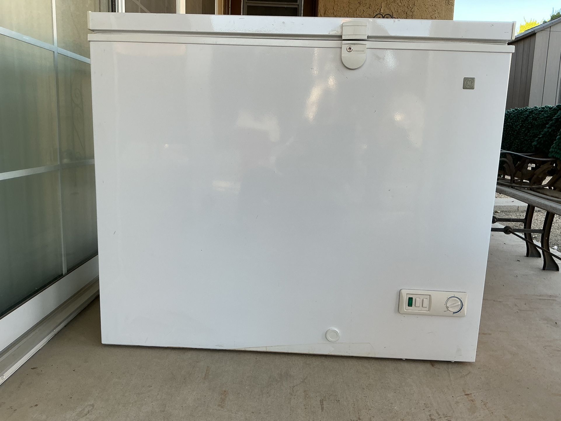 Used GE 7.0 Cubic Ft Chest Freezer.