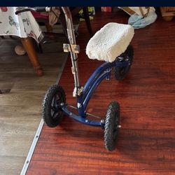 knee scooter 