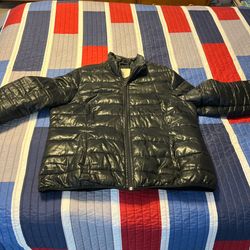 Black Puffer Jacket With Zipper