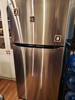 Refrigerator LG