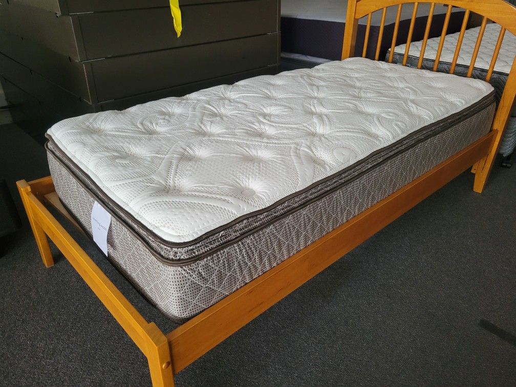 🔥🔥🔥TWIN SIZES BED WITH MATTRESS INCLUDED 🔥 DELIVERY AVAILABLE FOR $40🔥