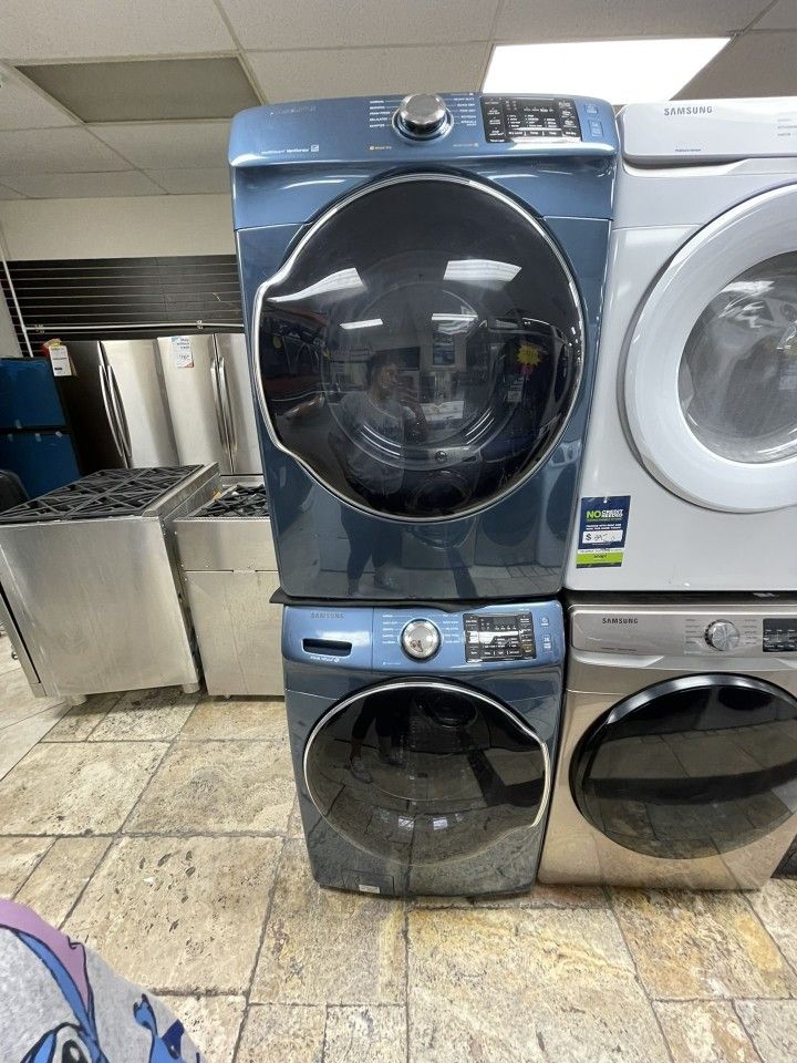 Blue Samsung Front Loader Washer And Dryer Set S8YXG