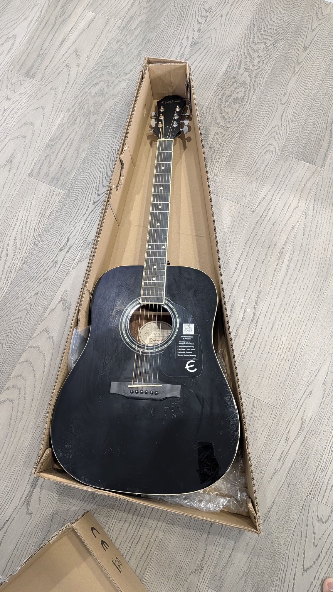 Epiphone acoustic Guitar