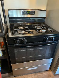 4 burner Kitchen Oven -Good Condition