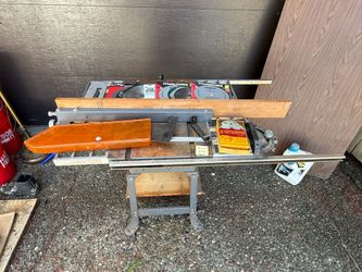 Vintage Rockwell delta deluxe 9 inch table saw one owner with extras!