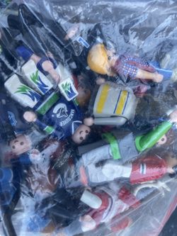 NHL TEAM LEGO FIGURINE SET