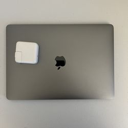 Macbook Pro 13" 256gb 8gb (2017)