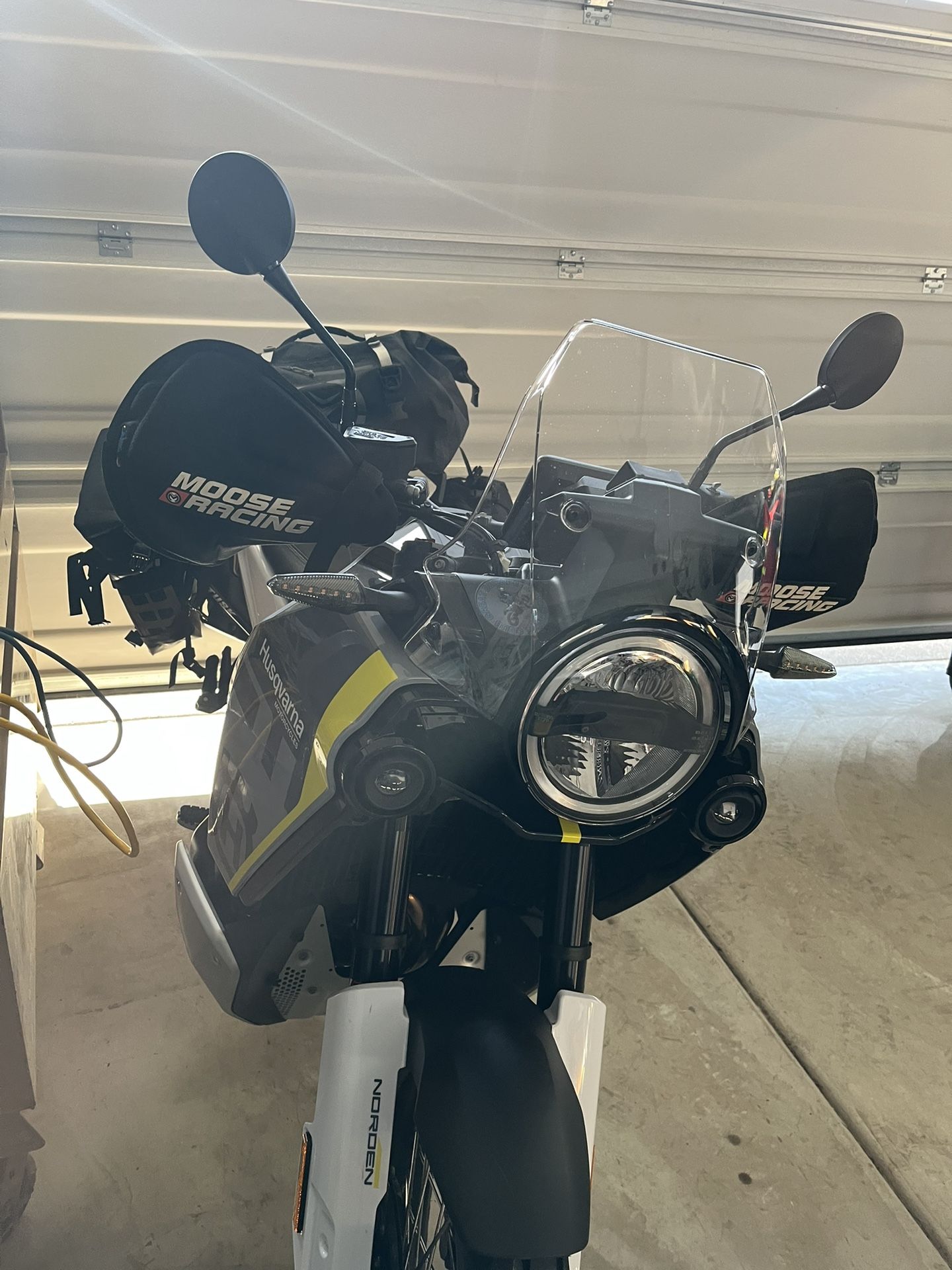 2024 Husqvarna Norden 901 800 miles 12k