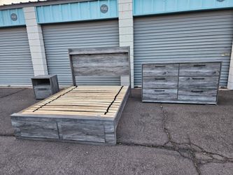 Ashley Queen size LED bedroom set Main & Gilbert rd