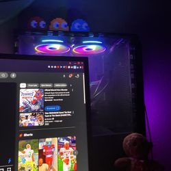 Comes With Monitor And Keyboard And Mouse 