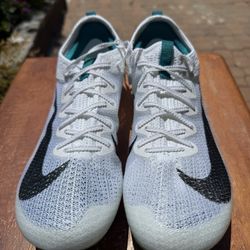 Mens 12 New Nike Zoom Supefly Elite 2 White Running Track Spikes $40 cash, pick up in Reseda only (Tampa and Vanowen)