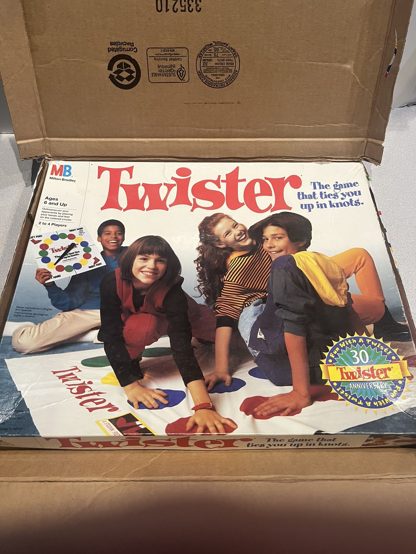Vintage twister board game, 1993 in box Milton Bradley  