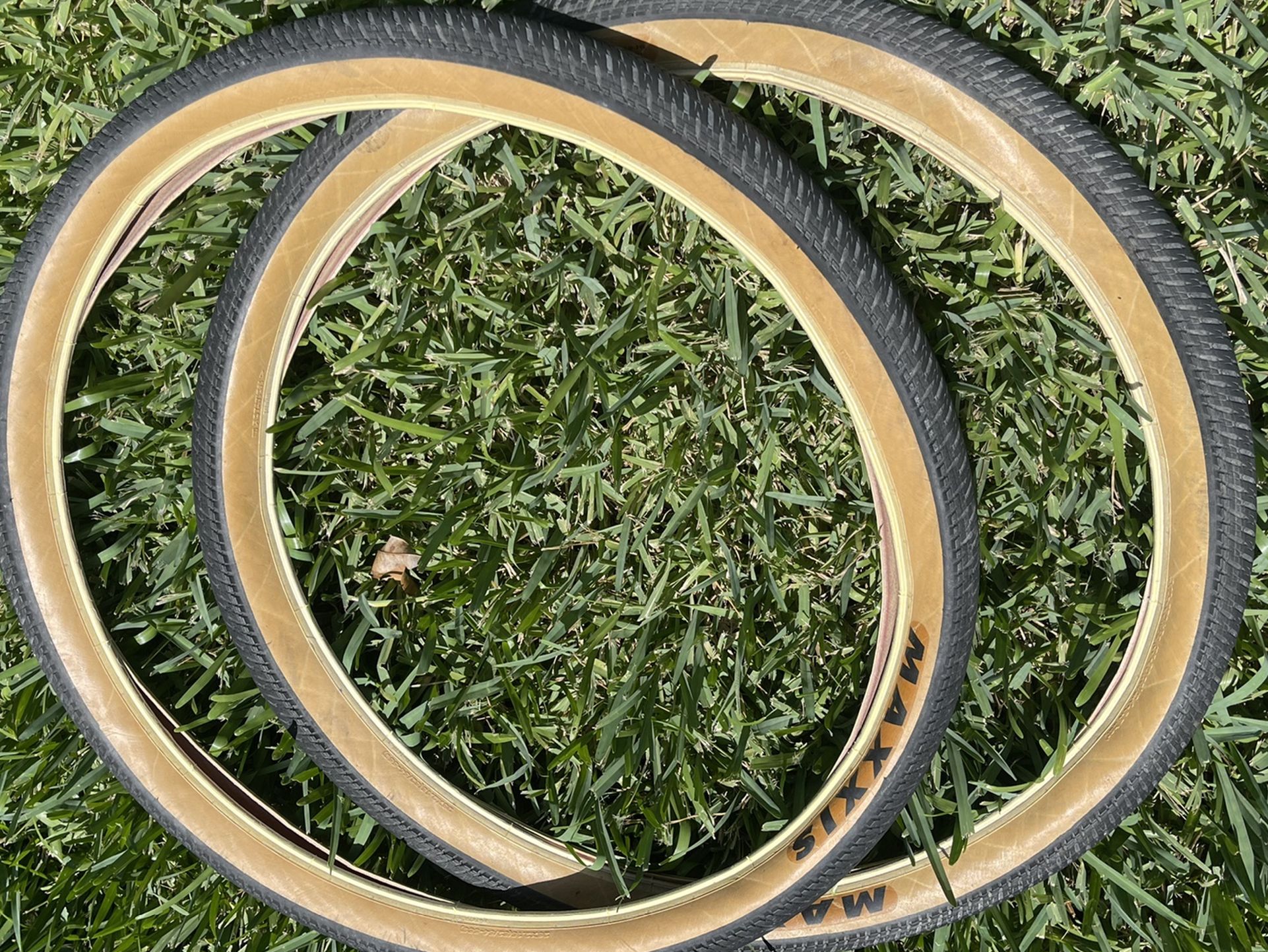 Maxxis DTH 26” (26x2.15) Brown / Skin Wall , Dirt Jumper Dj Mtb Tires
