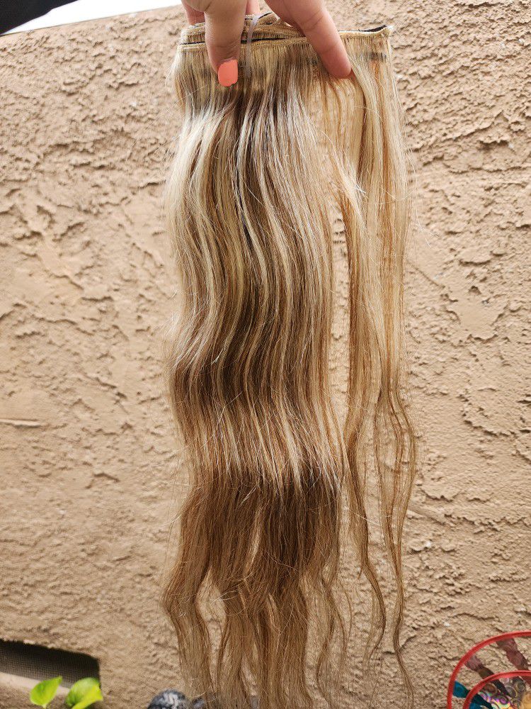New clip in hair extensions 26 inch 
Colol P8/613 highlights 