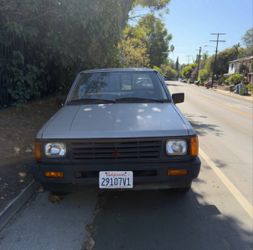 1987 Mitsubishi Mighty Max Pickup truck