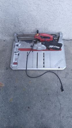 SKIL 7.0 Amp Flooring Saw is working It's missing part