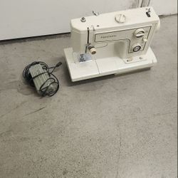 Kenmore Sewing Machine Good Condition 