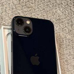 iPhone 13 UNLOCKED 94% Battery Health 