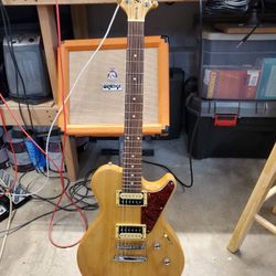 Rogue Les Paul Style Guitar
