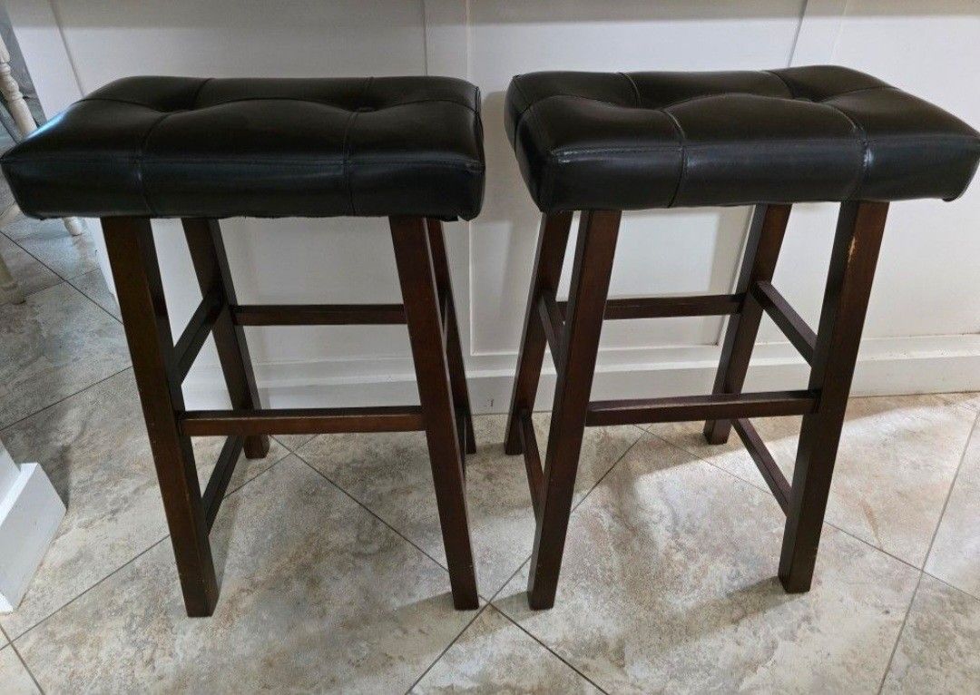 Wood Stools 2pc