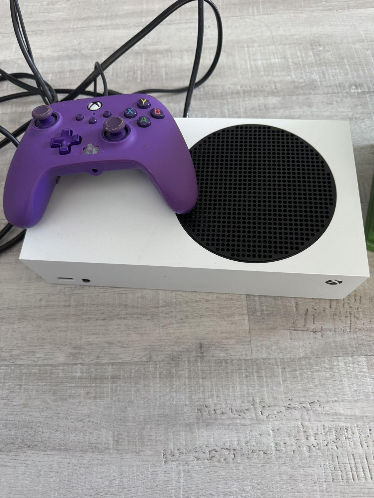 Xbox Series s And 16 Games Used $ $330