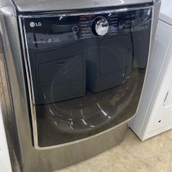 LG Gray Gas Dryer ) Used Like New )