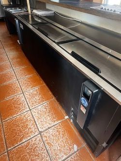 Commercial refrigerator
