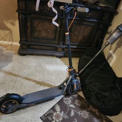 Segaway F35 Electric Kickscooter 