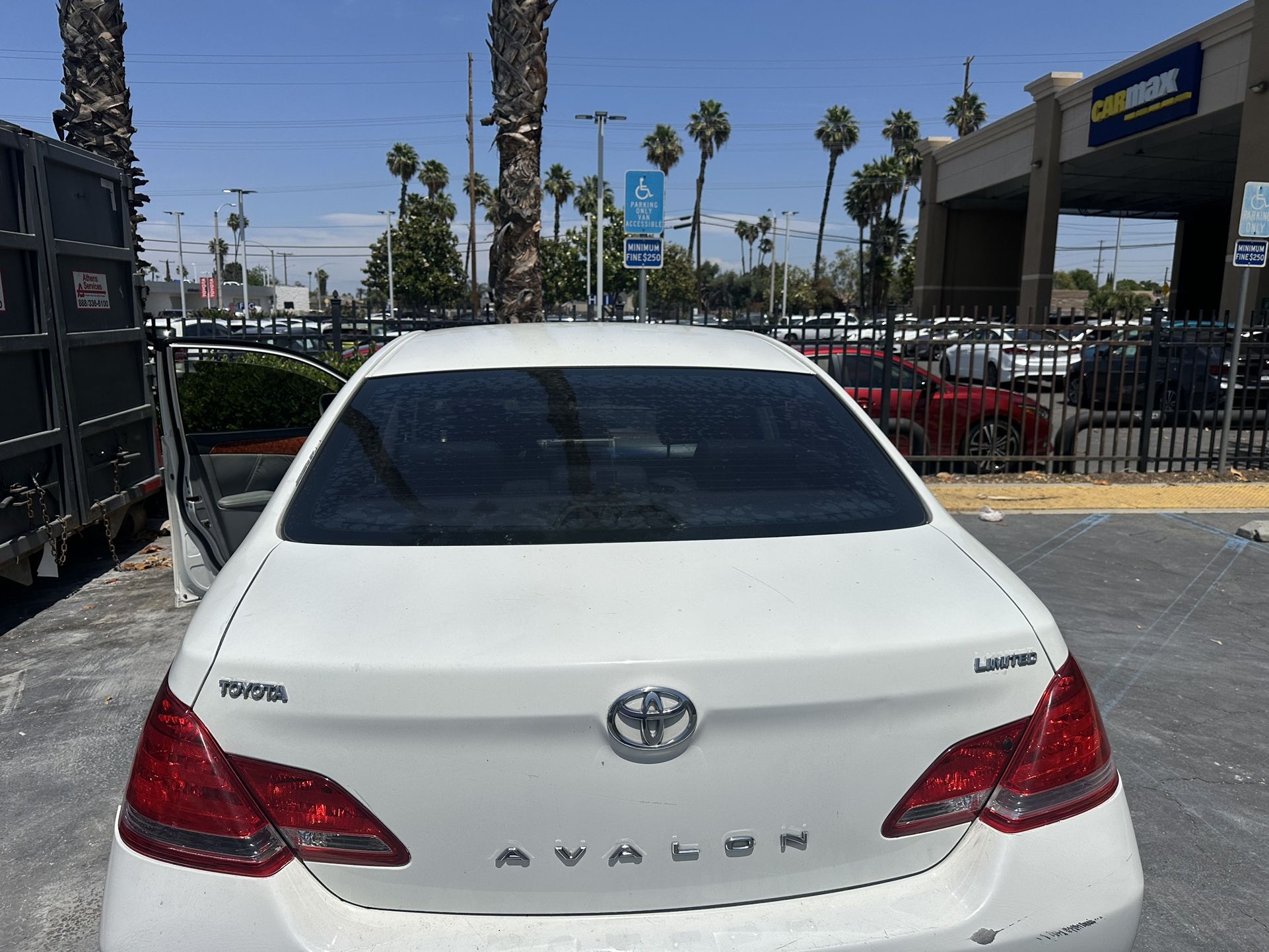 2005 Toyota Avalon