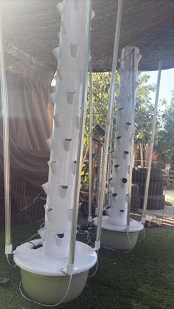Hydroponic towers