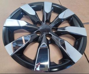 Set Of 4 -16 Inch 2014-2015 Corolla Hub Caps chrome/charcoal