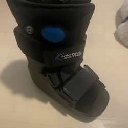 United Ortho Short Air Cam Walker Fracture Boot, Small, Black