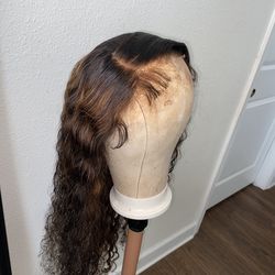 Deep wave wig with highlights