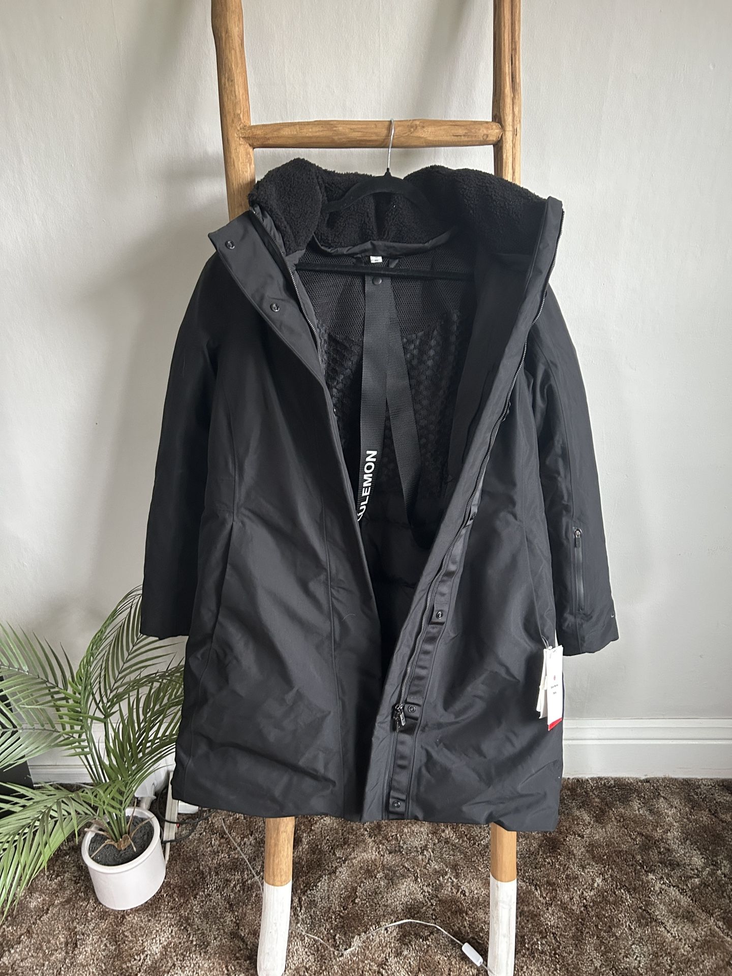 Lululemon Snow Warrior Parka