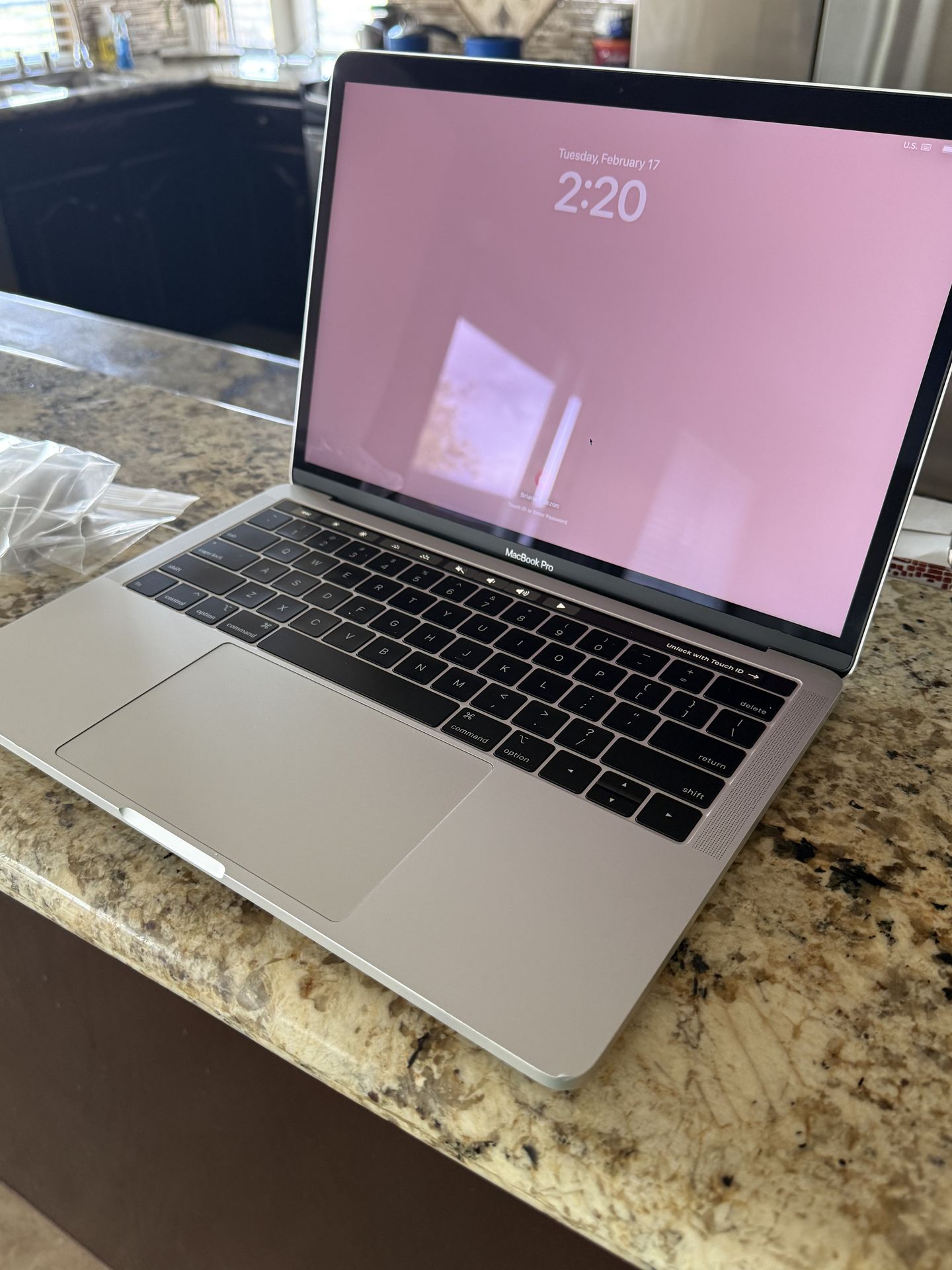 Apple laptop