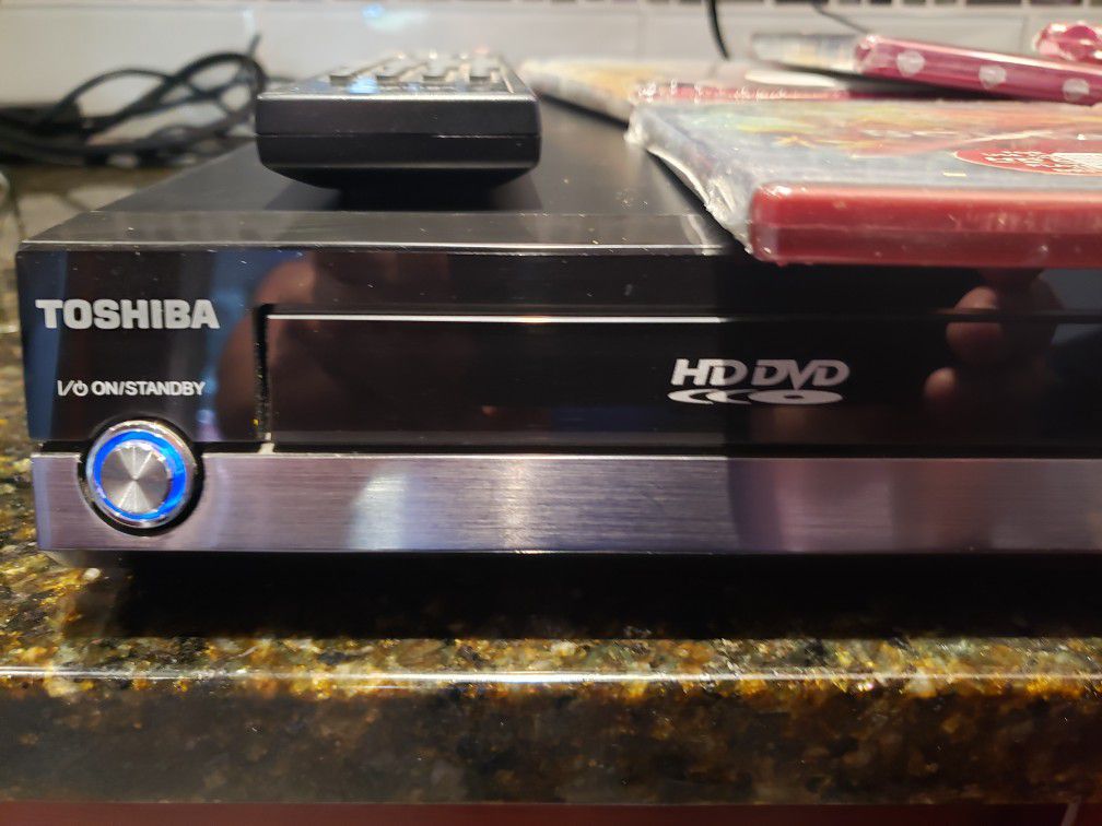 Toshiba HD DVD Player HD-A2 With 24 High Definition Movies