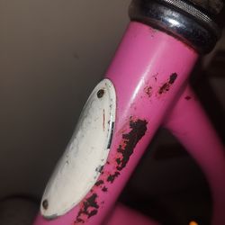 1970,s Schwinn fair lady lil chik pink banana seat high rise bars