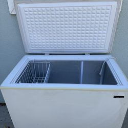 Magic Chef Freezer