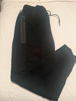 Men’s Nike tech pants size Large
