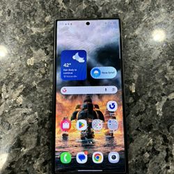 Unlocked Z Fold 7 256 Gb With Charger Original Box And A Case 17 pro max