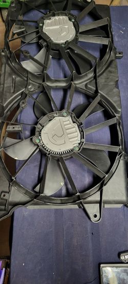 2014----2018 Chevy Silverado, Tahoe, suburban / GMC Sierra,  / Cadillac Escalade dual radiator fans