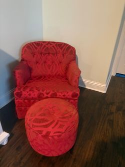 Little sofa with ottoman