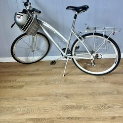 Schwinn Women Bike Like New 