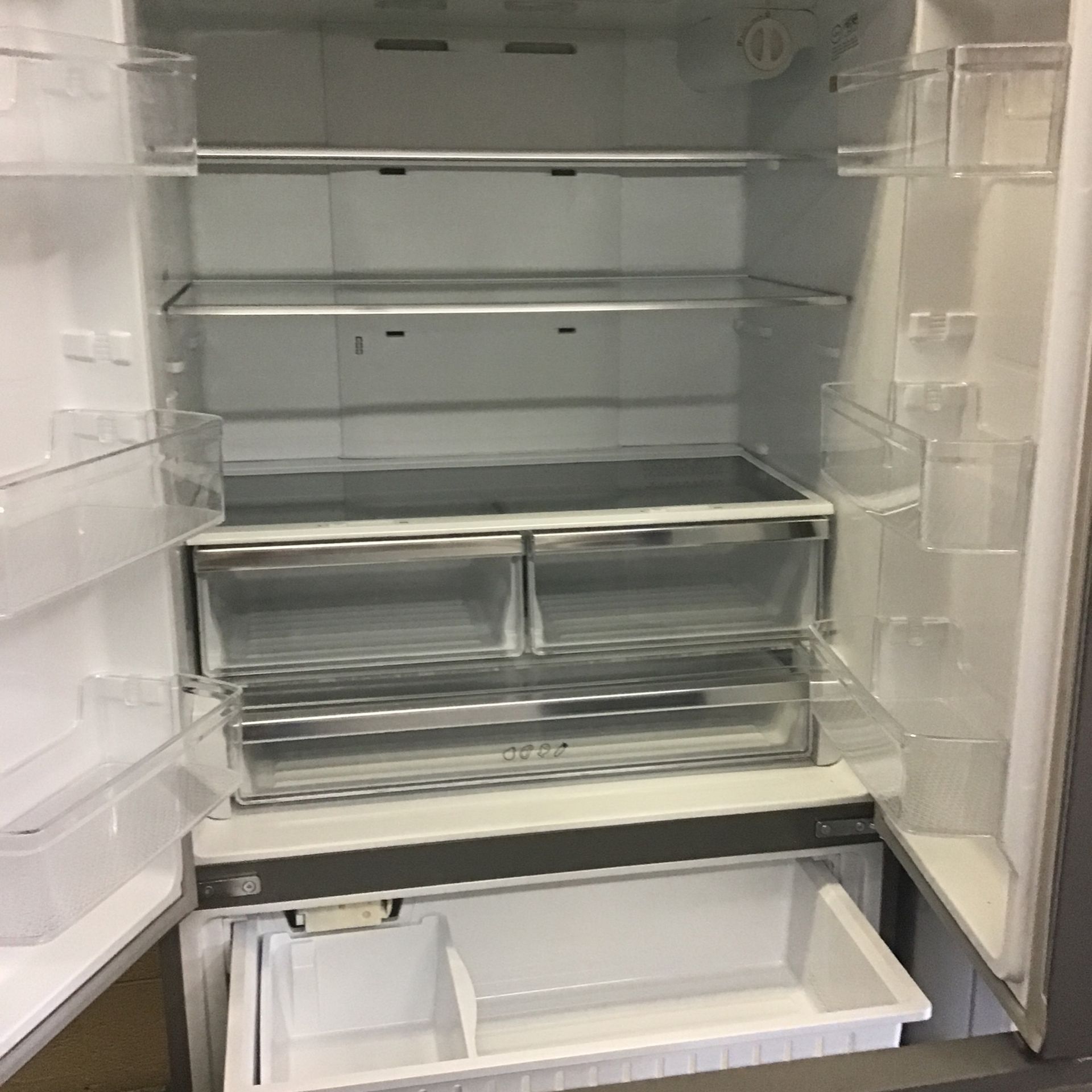 Stainless Steel Insignia French Door Refrigerator for Sale in Las Vegas