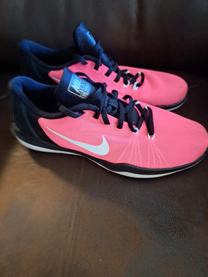 Womens NIKE FLEX SUPREME $25