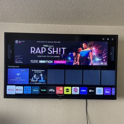 55” Of Smart Tv With Smart Remote 