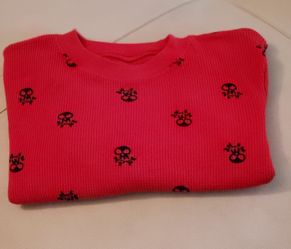 Boys 24mo. red longsleeve skull print shirt.