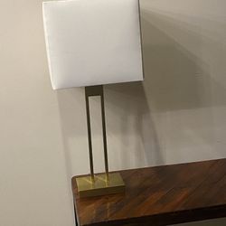 Modern New Table Lamp With The Matte Gold Finish, USB Port And White Squajre Lampshade H24"