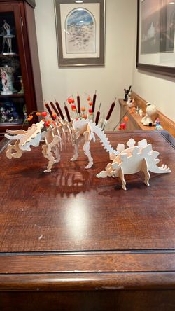 Dinosaur wooden models Triceratops & Stegosaurus